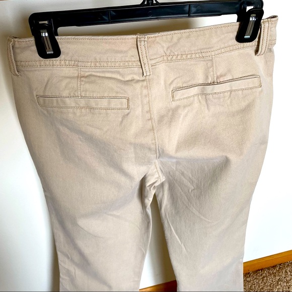 *Old Navy size 2 khaki pants - Picture 4 of 5